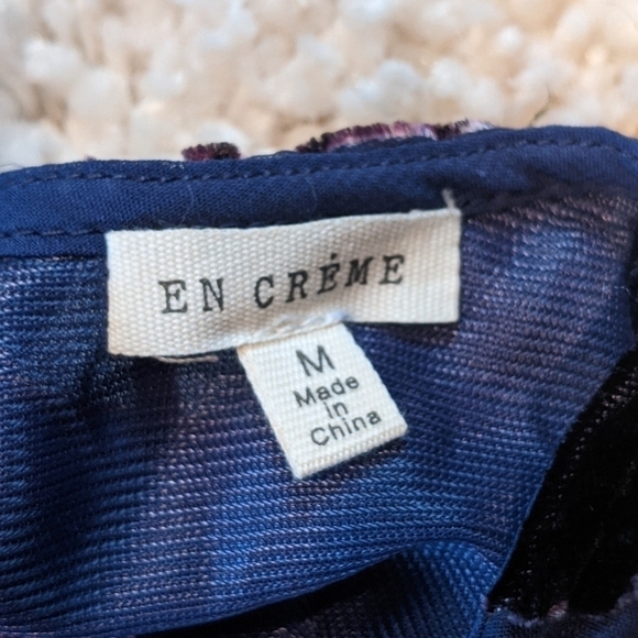 EN Creme Cold Shoulder Top With Velvet Flowers - Picture 6 of 9